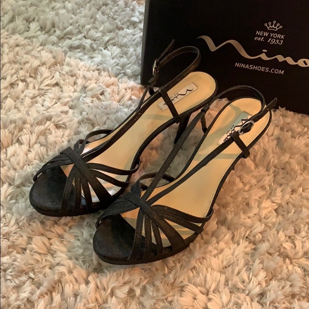 Nina black heels/Size 10M